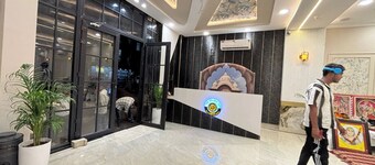 เดอะ โกลเดน ทัช วรินดาวัน