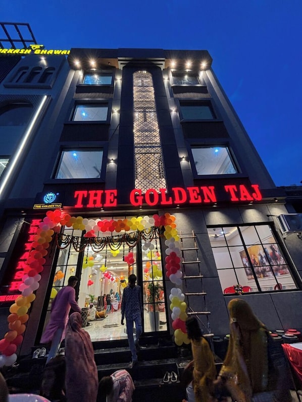 Front of property - The Golden Taj Vrindavan (Vrindavan)