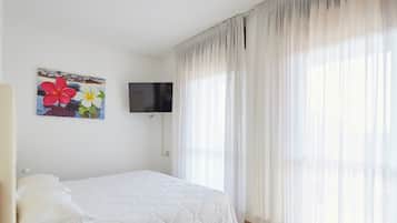 Standard-Dreibettzimmer | Zimmersafe, kostenloses WLAN, Rollstuhlgeeignet