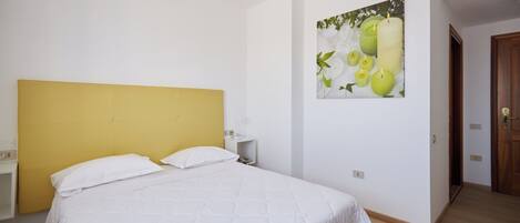 In-room safe, free WiFi, wheelchair access