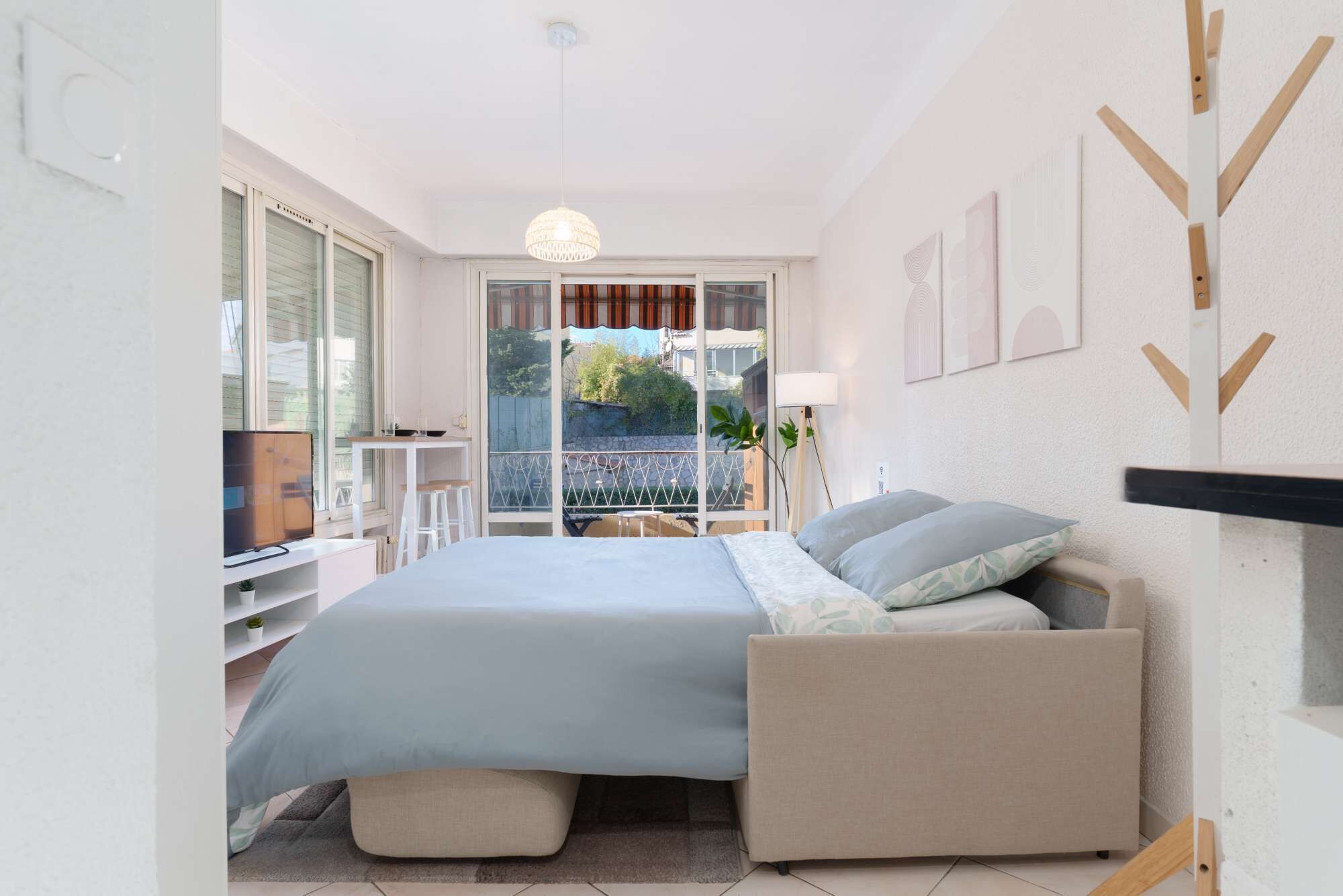 1 chambre, bureau, fer et planche à repasser, Wi-Fi
