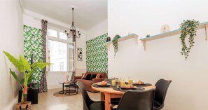 Dining - The Nova : Cannes CityCenter • Parking • Quiet (Cannes)