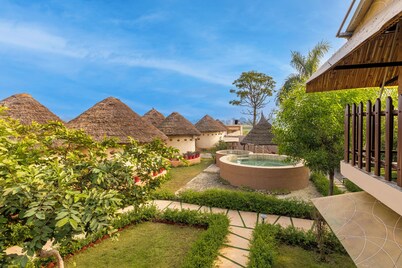 Alaya Stays Forest Mud House