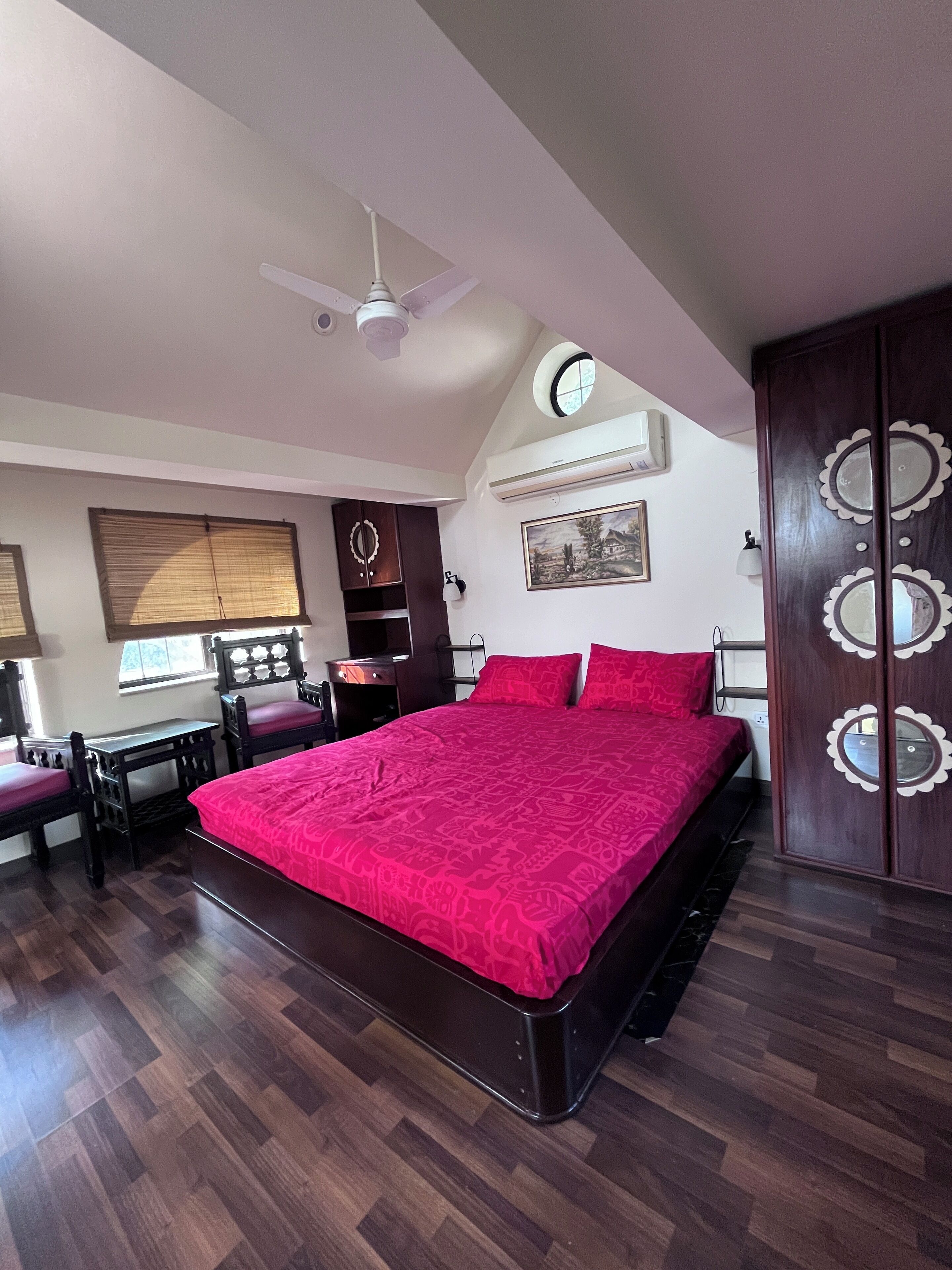 2 chambres, bureau, fer et planche à repasser, Wi-Fi gratuit