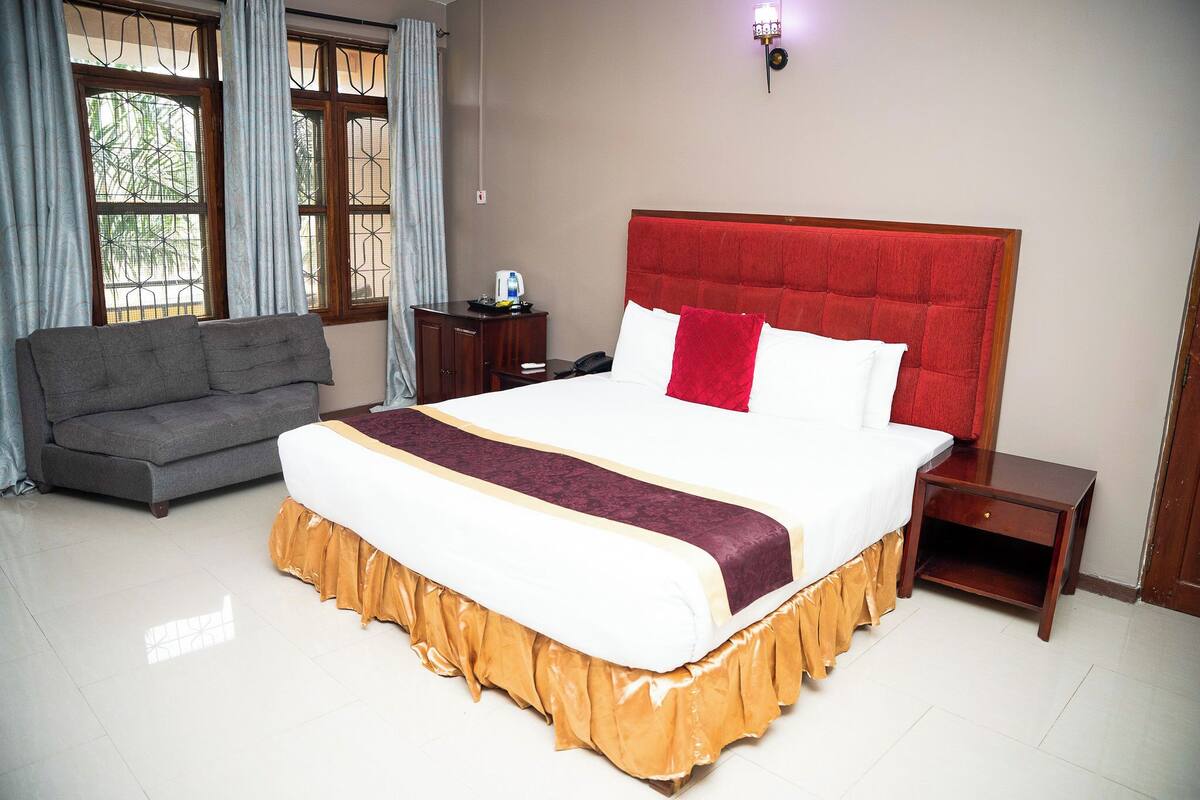 Executive Single Room, Balcony, City View | Desk, laptop workspace, free WiFi