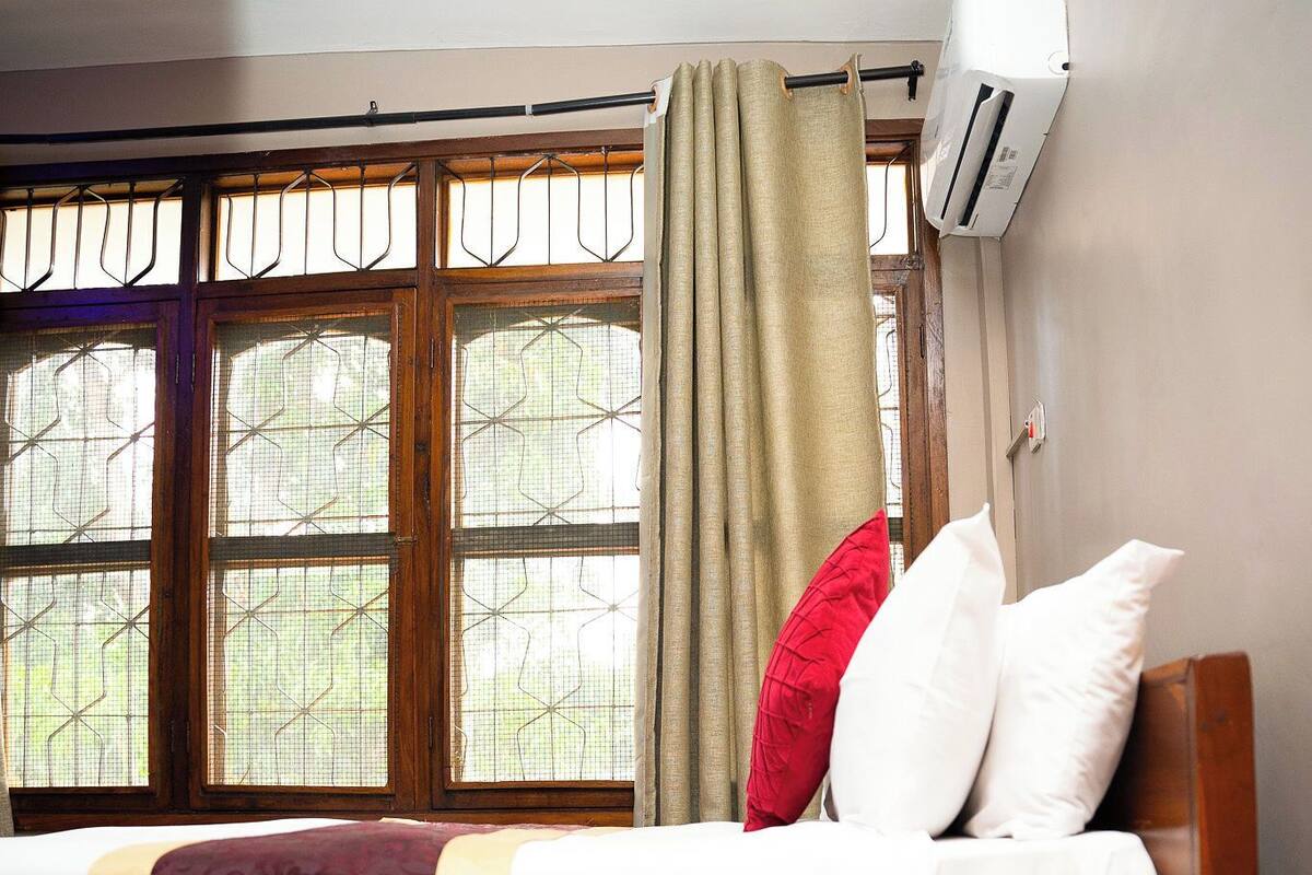 Deluxe Single Room, Balcony, City View | Desk, laptop workspace, free WiFi