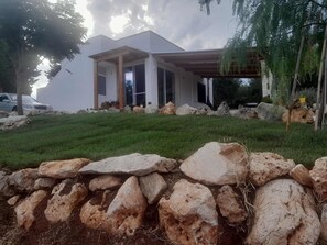 Exterior - Villa Maresca, immersa tra uliveti e alberi di frutta. 3000 m. di giardino (Carovigno)