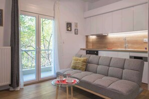TV - Modern Urban Flat next to the city center (Athina)