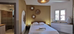 6 camere, ferro/asse da stiro, Wi-Fi gratuito, lenzuola