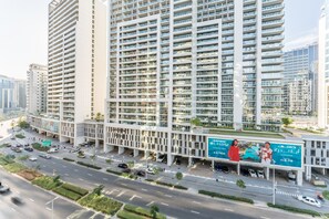 Exterior - Prime Waterfront Living, Just Moments from Marine Transport & Dubai Water Canal (Dubai)