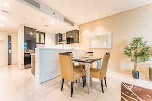 Dining - Prime Waterfront Living, Just Moments from Marine Transport & Dubai Water Canal (Dubai)
