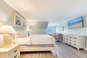 4 bedrooms, Internet, bed sheets - South Seas Full Resort Access Bayside Villa 3BR (Captiva)