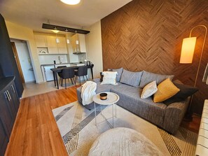 TV - Elegant apartment near the ski slopes in Bansko (Bansko)