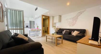 La Casita de La Pared: Ideal house for families, with game room.