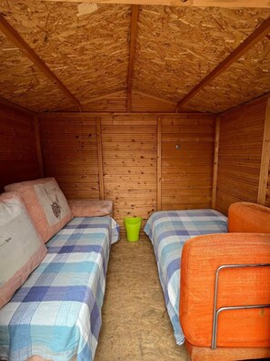 2 bedrooms, iron/ironing board, travel crib, free WiFi