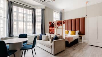 Deluxe Studio | Living area