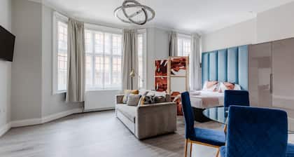 Apts in the Heart of High st Kensington