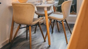 Dining - Surfers Deck | Terrace & Lake View (Därligen)