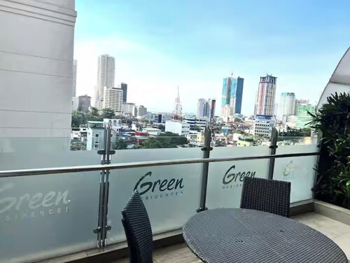 Super Cozy and Clean Condo in Manila Near De La Salle University