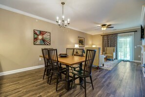 تناول الطعام