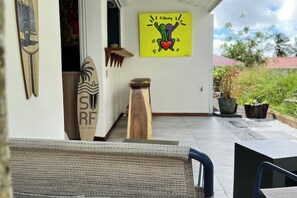Terrace/patio - La Rose Bleue - Your renovated cocoon a stone's throw from Le Diamant beach (Le Diamant)