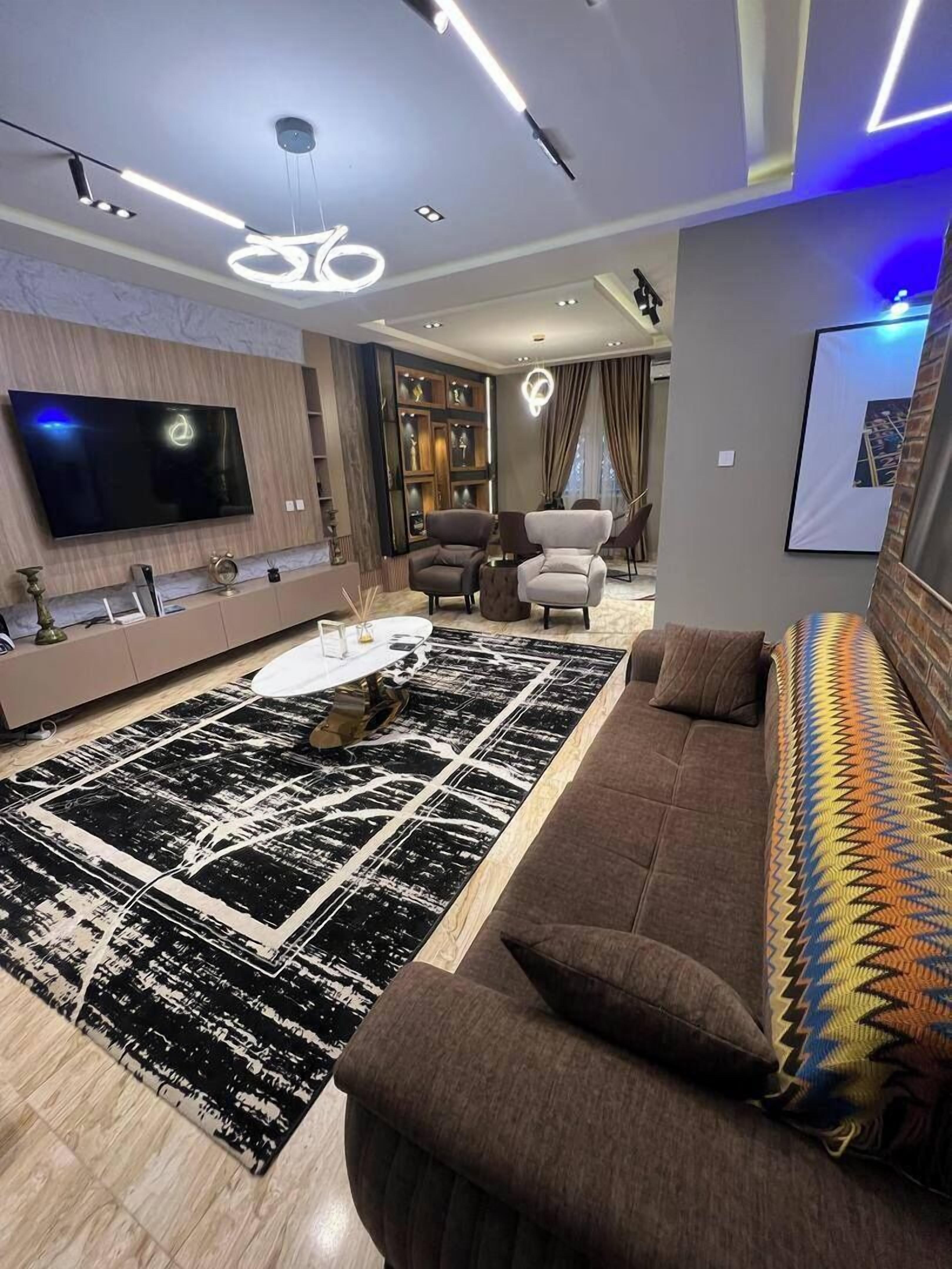 Economy Apartment, Balcony, City View | Living area