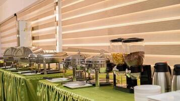 Free daily continental breakfast