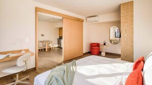 Imej tidak diklasifikasikan, 4 daripada 10, butang