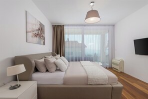 2 bedrooms, desk, WiFi, bed sheets - Apartment Stella - rooftop swimming pool (Ičići)