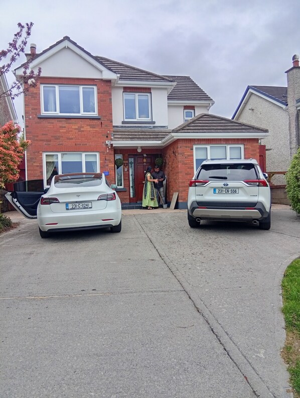 Room, 1 Bedroom, Smoking, Garden View | Exterior - Room-calm and Warm Place Near to the tow (Cavan)