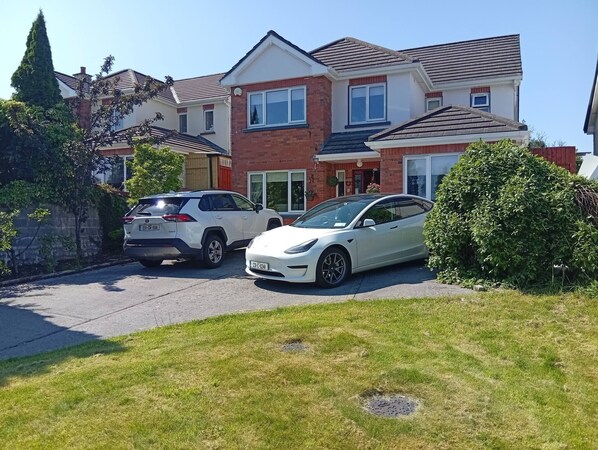 Exterior - Room-calm and Warm Place Near to the tow (Cavan)