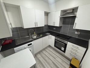 Căn hộ Cao cấp, phòng tắm riêng | Bếp riêng