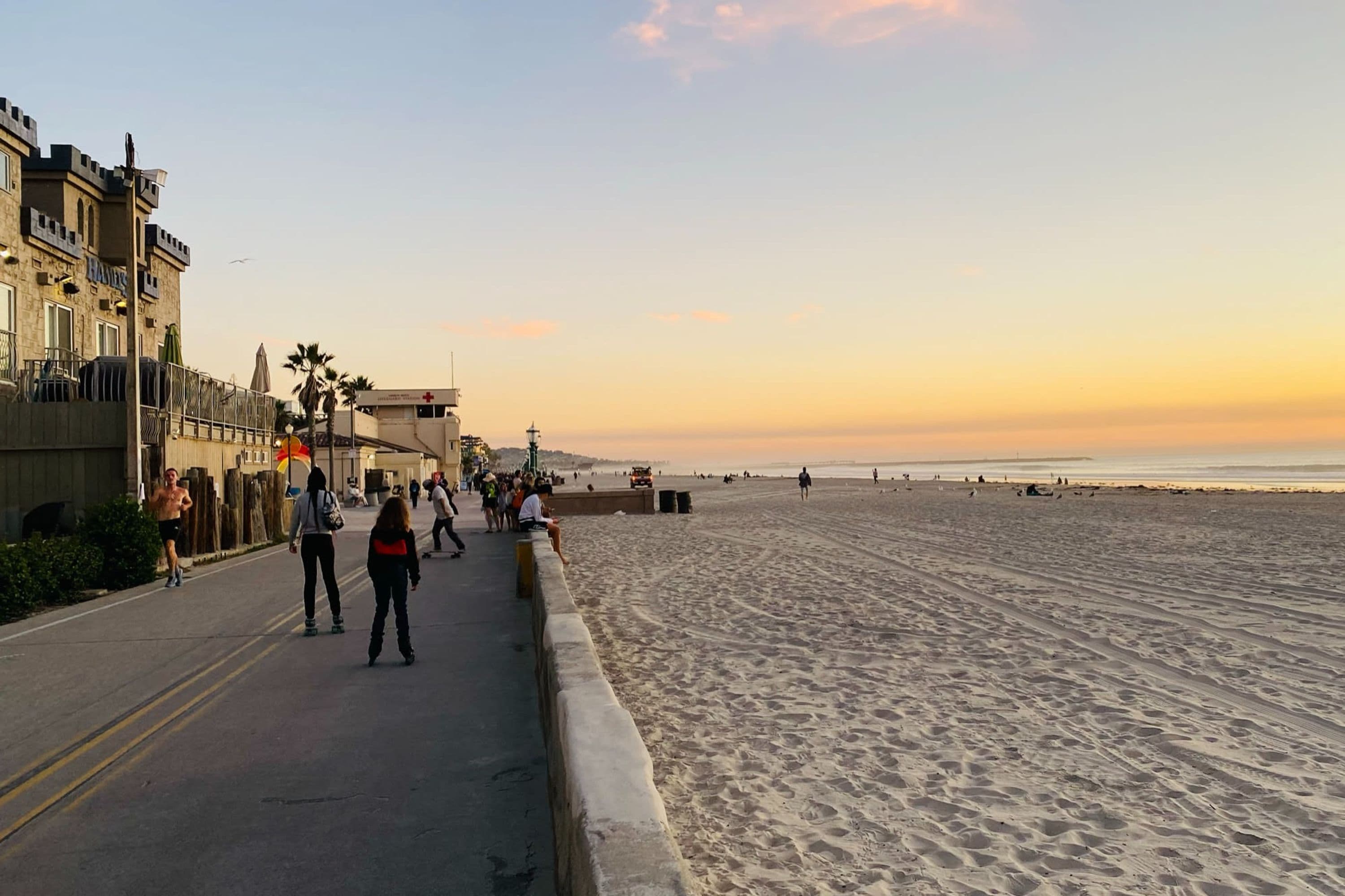 2 عدّة غرف نوم وخدمة الإنترنت