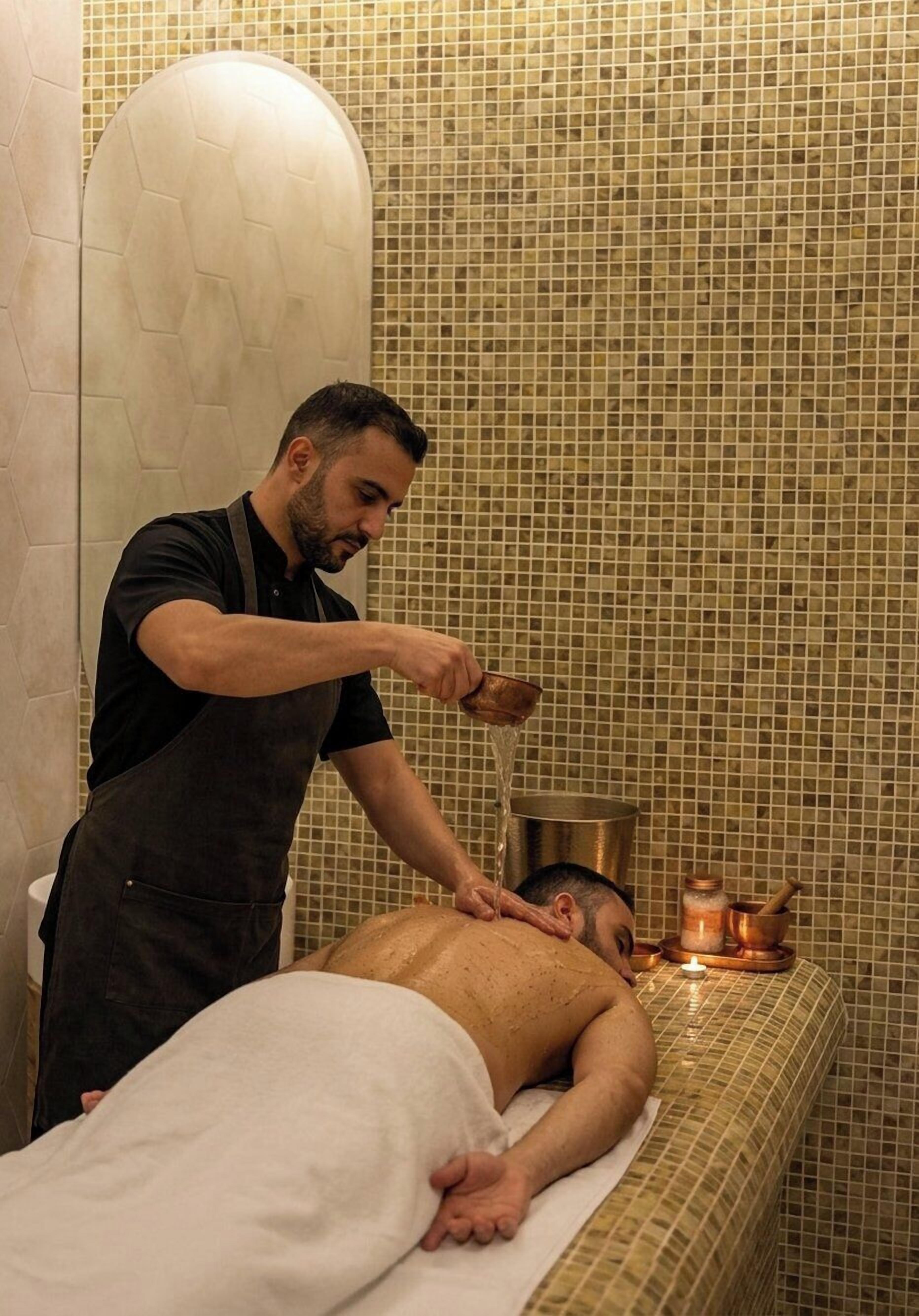 Un sauna, baño turco, baño turco/hammam, tratamientos corporales