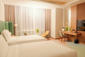 Room, 2 Twin Beds (Al Rabie, Guest Room Twin) | Free minibar, in-room safe, desk, free cribs/infant beds