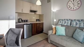 Studio, Balcony | Iron/ironing board, free WiFi