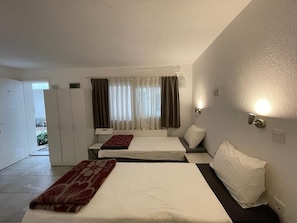 Habitación, para fumadores | Escritorio y wifi gratis