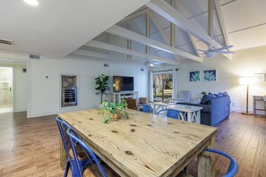 Dining - 652 Queen's Grant: 2 Bedroom, 2 Bath Pet Friendly Villa in Palmetto Dunes (Hilton Head Island)