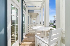 Outdoor dining - Walkable Beach Escape with a view @ Cinnamon Shore North (Port Aransas)