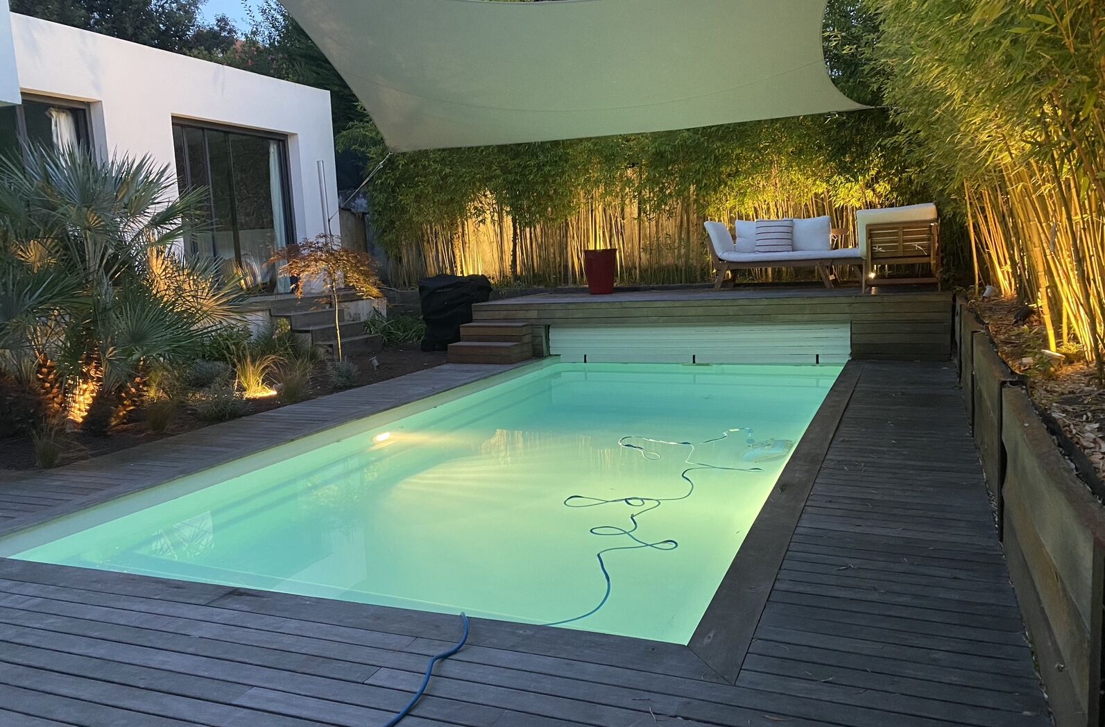 Alberca al aire libre y alberca climatizada