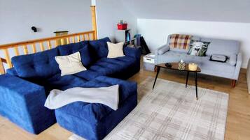 Cottage | Living area