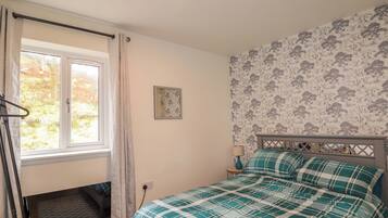 4 bedrooms, individually decorated, individually furnished