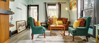 2 Mi to Nordeast Breweries: Cozy Minneapolis Home