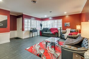 House (3 Bedrooms) | Front of property