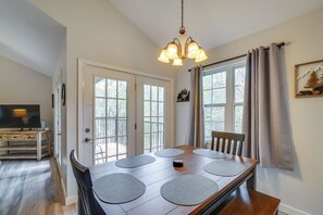 Interior - Deck & Hot Tub: Remodeled Gatlinburg Stay (Gatlinburg)