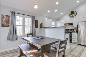 Interior - Updated Gem w/ Hot Tub in Arts & Crafts Community! (Gatlinburg)