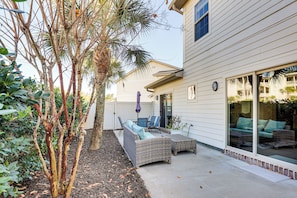 Apartment (4 Bedrooms) | Interior - 3 Mi to Pier Village: Dog-friendly St Simons Home! (St. Simons Island)