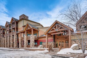 Interior - Walk to Ski Lift & Hot Tubs! Mtn-view Keystone Gem (Keystone)