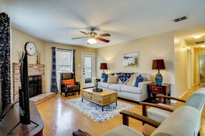 House (3 Bedrooms) | Interior - Family Getaway w/ Fenced Yard in Haltom City! (Fort Worth)