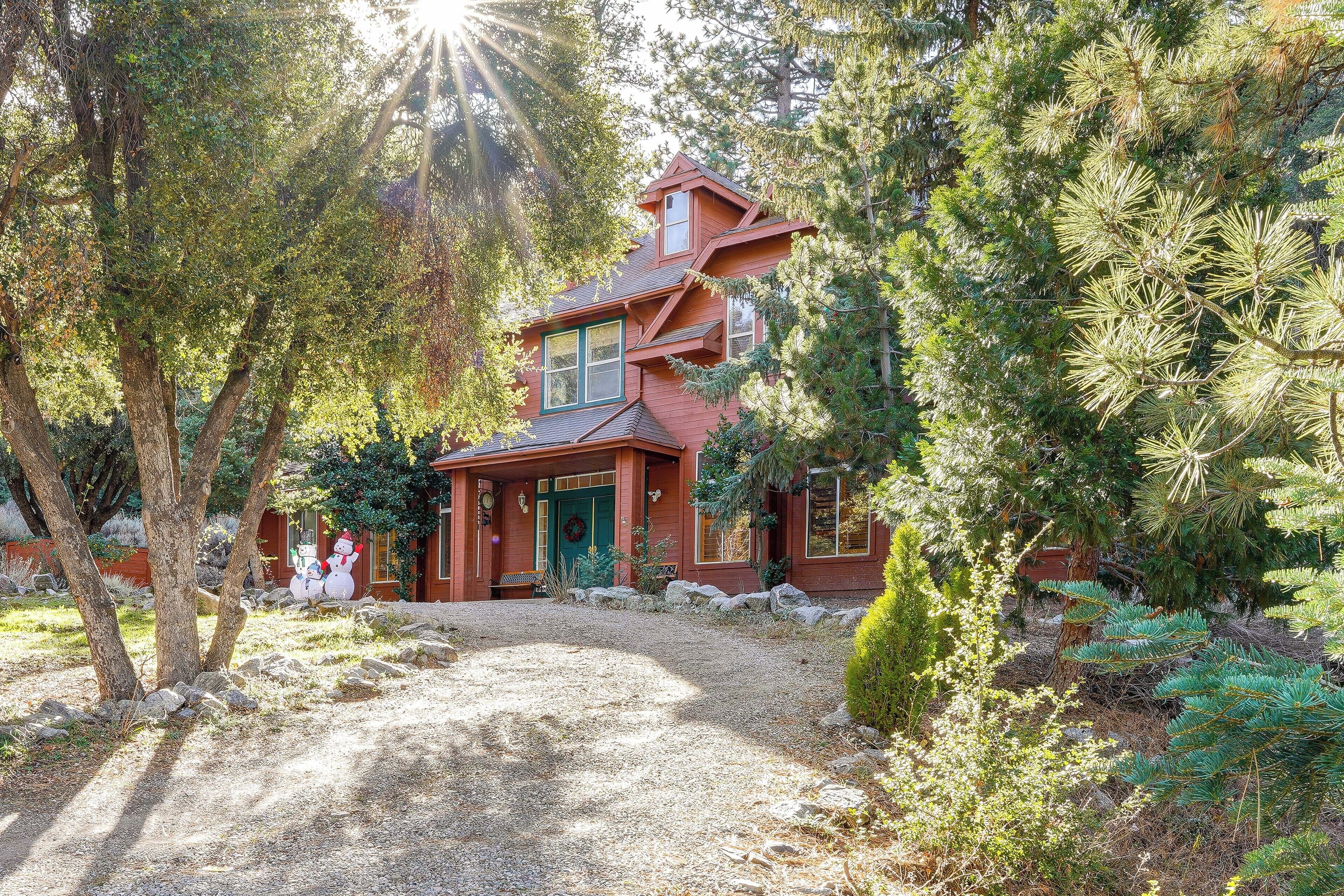 Rumah (5 Bedrooms) | Bagian depan properti